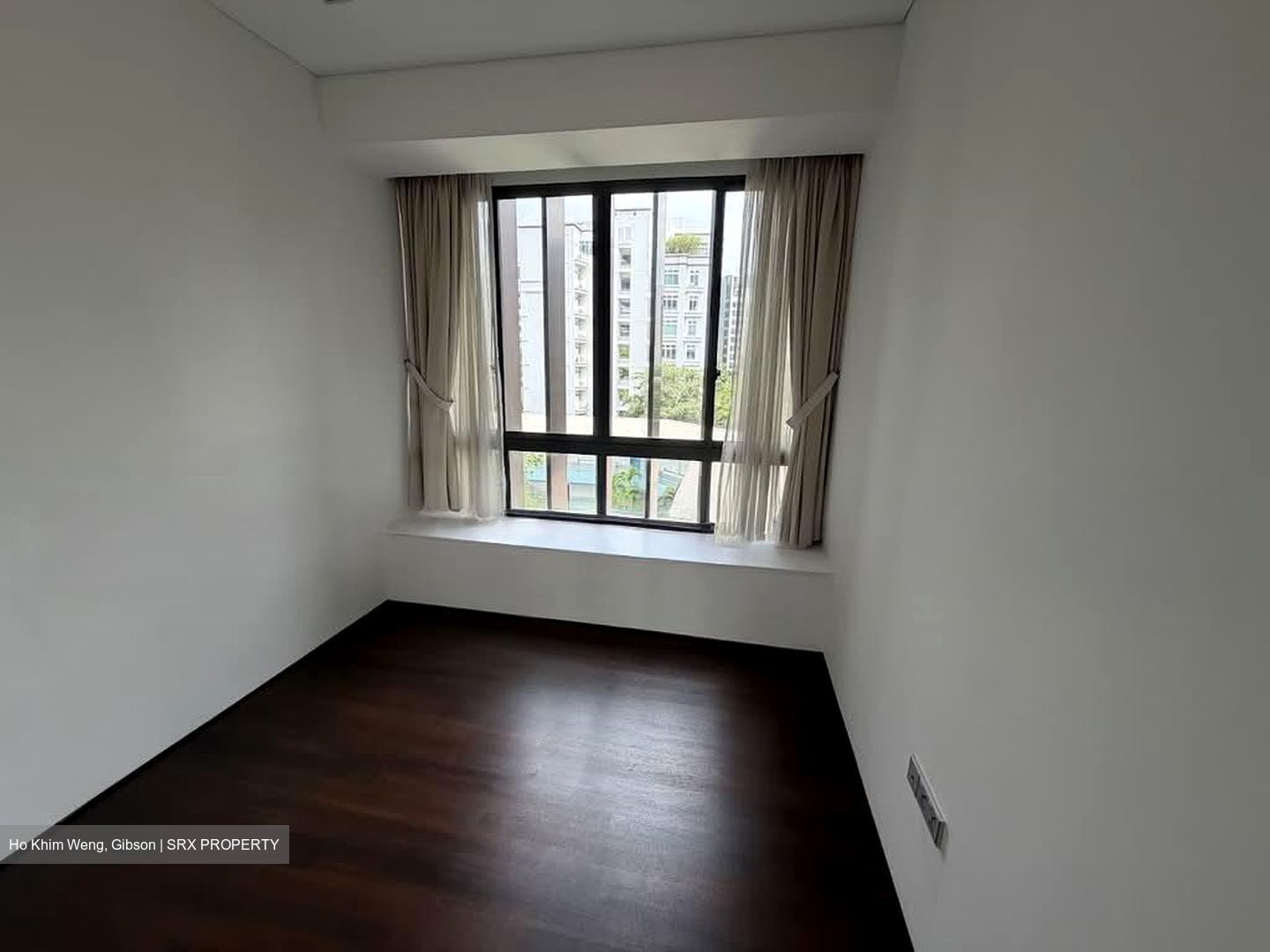 Sui Generis (D10), Condominium #557787671